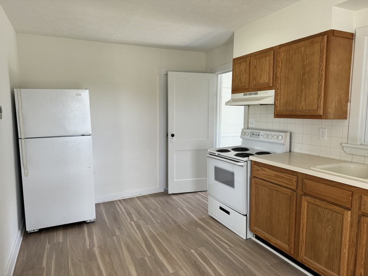 71 Powers Rockwell Ln #1 - Photo 4 of 12