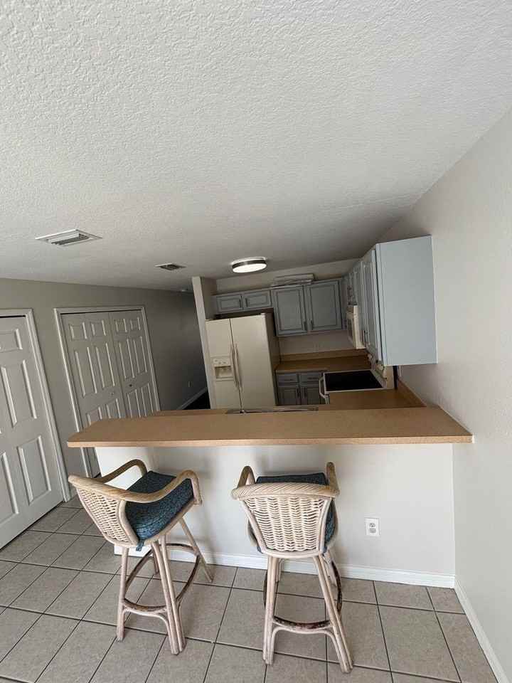 358 Cervantes Dr - Photo 5 of 24