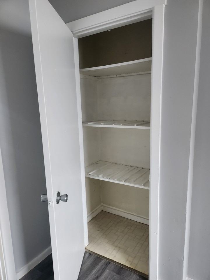 1553 Chapel St 3rd Fl #3rdFL - Photo 4 of 10