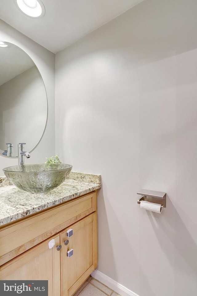 2911 S Woodstock St #A - Photo 2 of 50