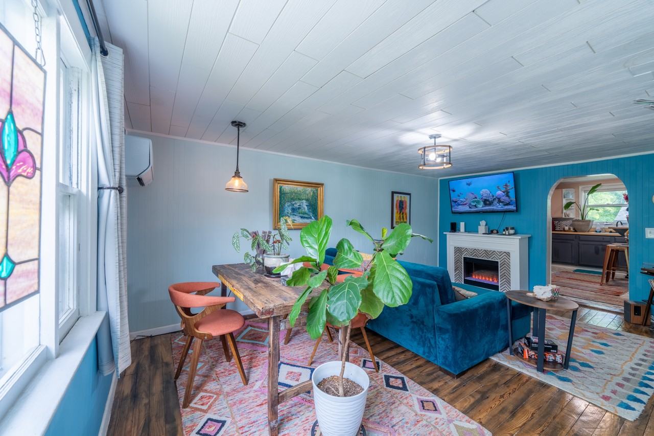 1101 S Rogers St #2 - Photo 2 of 10