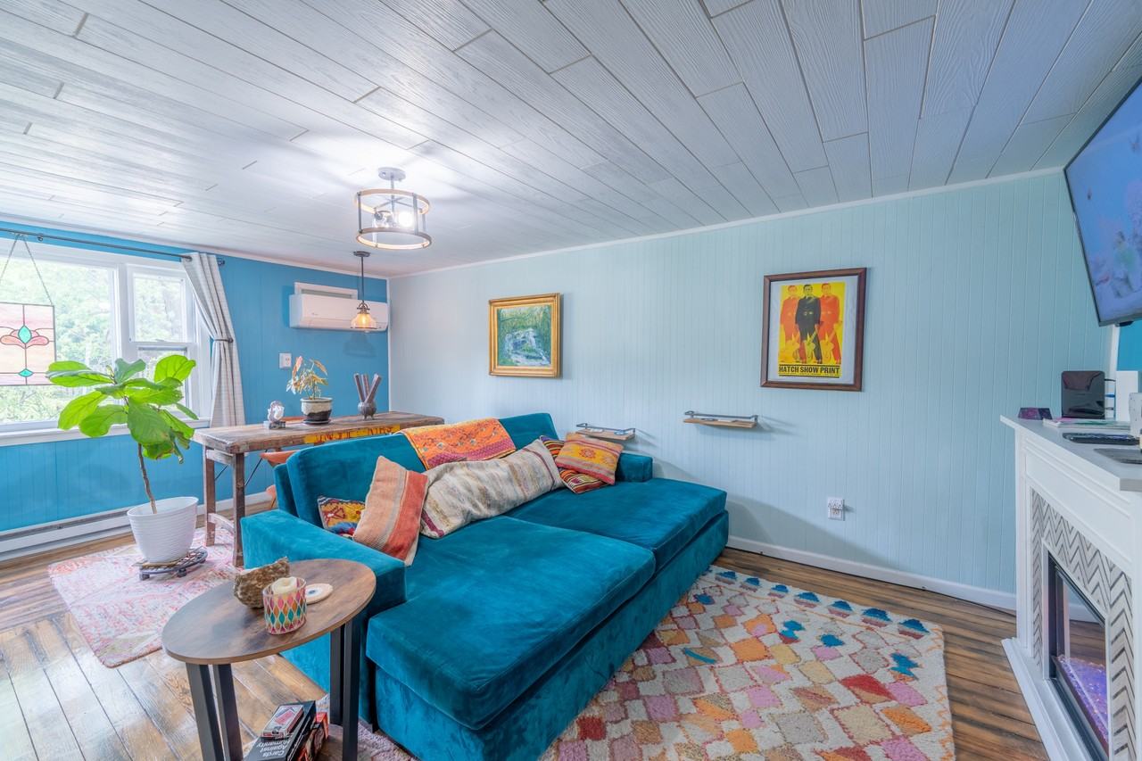 1101 S Rogers St #2 - Photo 5 of 10