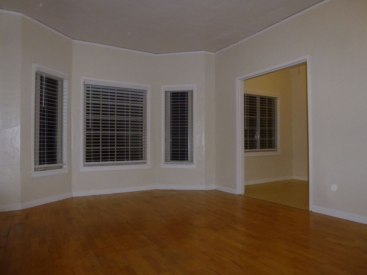 AMBOR VILLA APT  8TH AVE 94606 - Photo 5 of 34