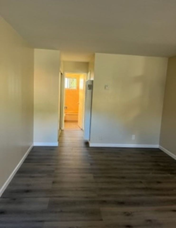 REDWOODS APT NICOL 94602. - Photo 7 of 46