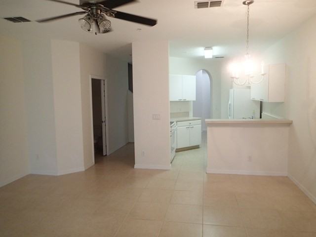 1011 Pipers Cay Dr - Photo 5 of 13