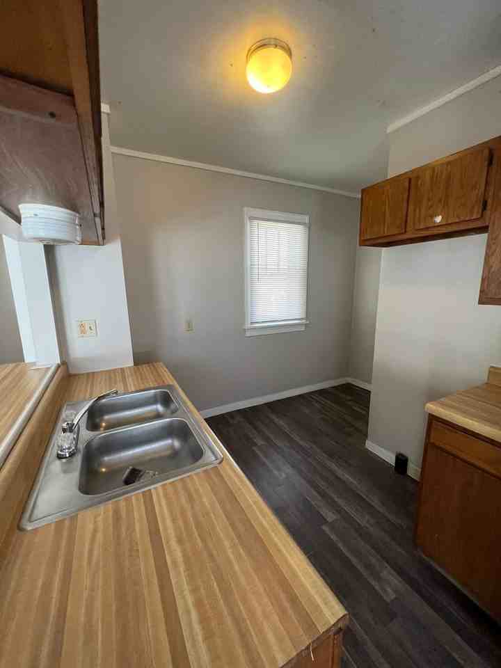 3731 N 44th Ave - Photo 5 of 12