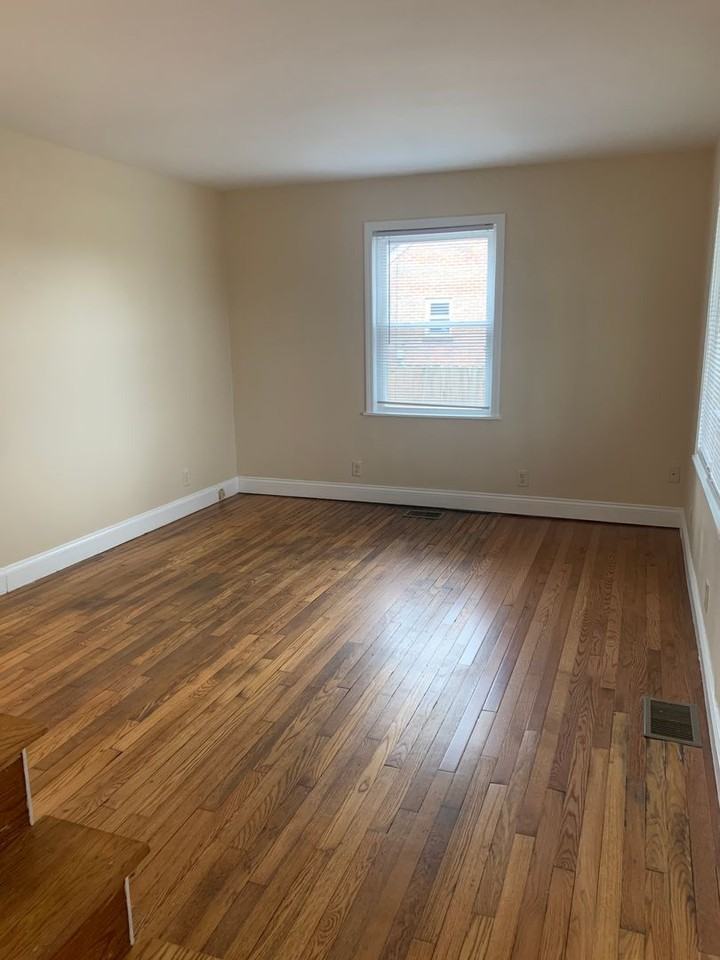 5539 Minor Ln - Photo 2 of 10