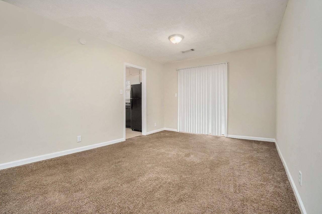 1375 Red Cedar Trl - Photo 7 of 20