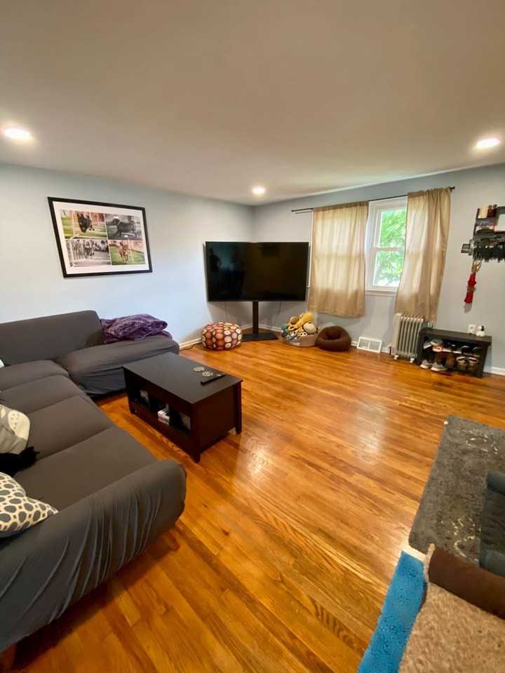 721 S Penn St - Photo 3 of 18