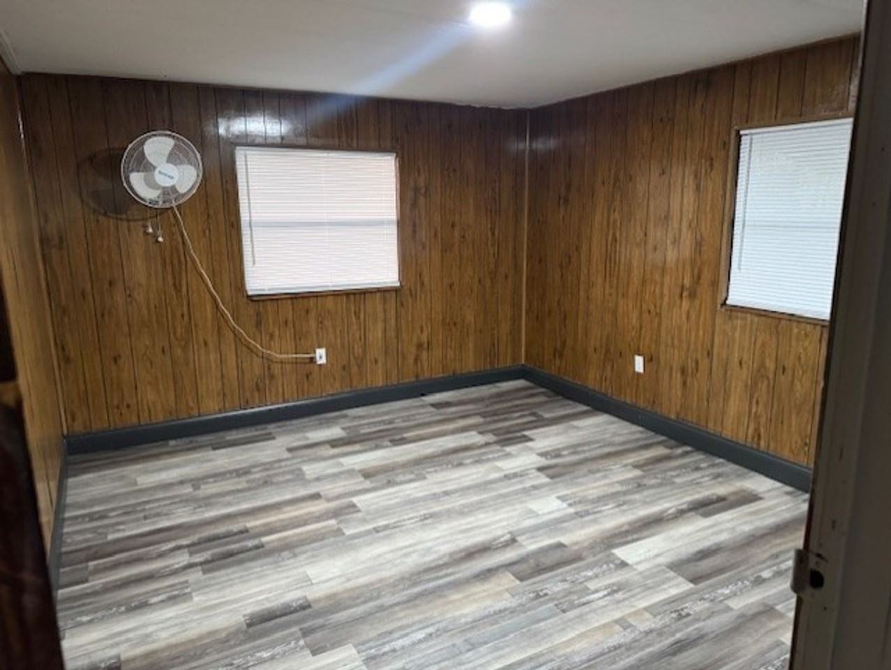 18561 Belvedere Rd - Photo 7 of 16