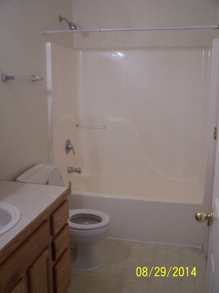 740 Benjamin Ave - Photo 4 of 15