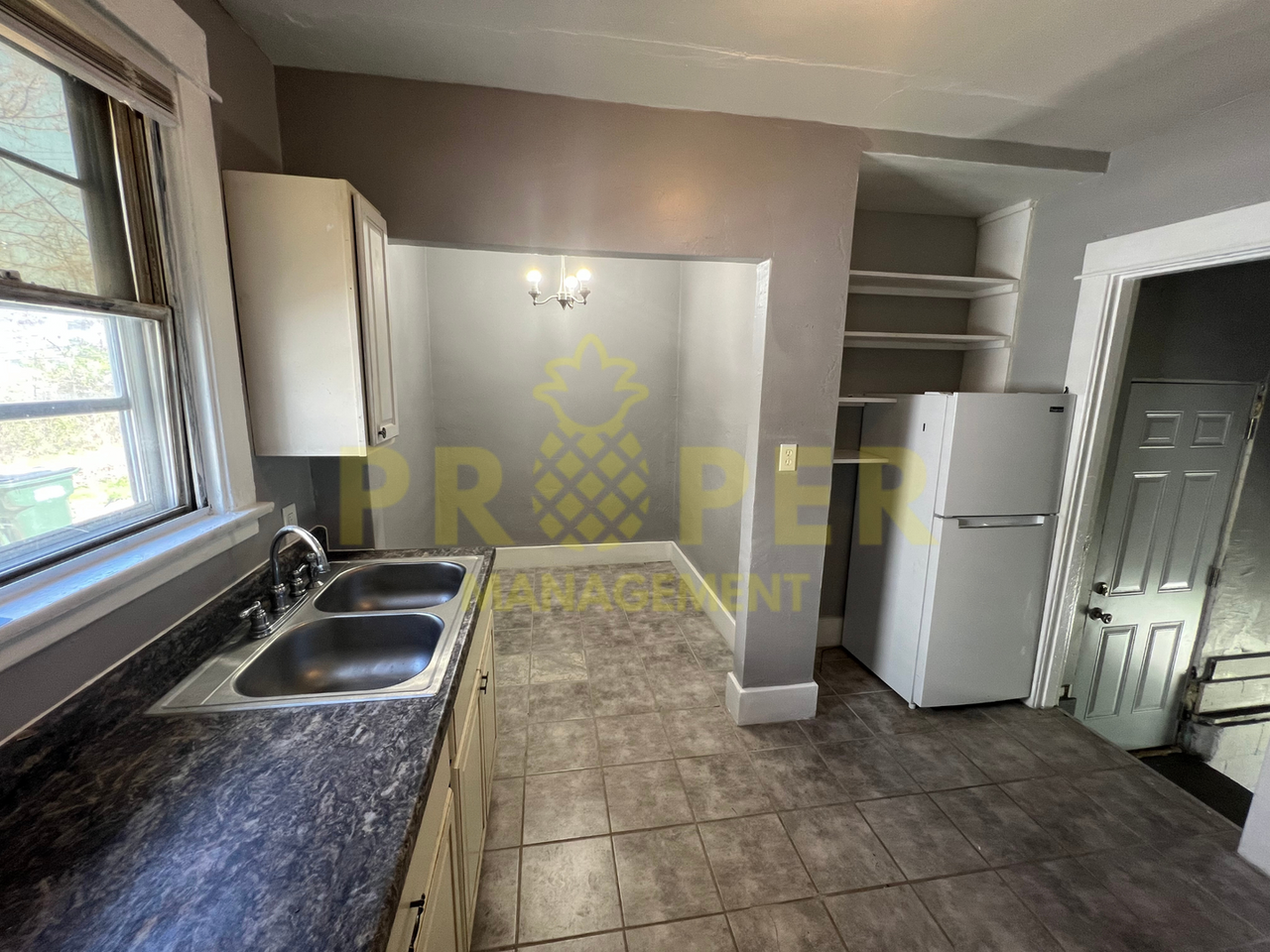 248 Brooklyn Ave - Photo 4 of 6