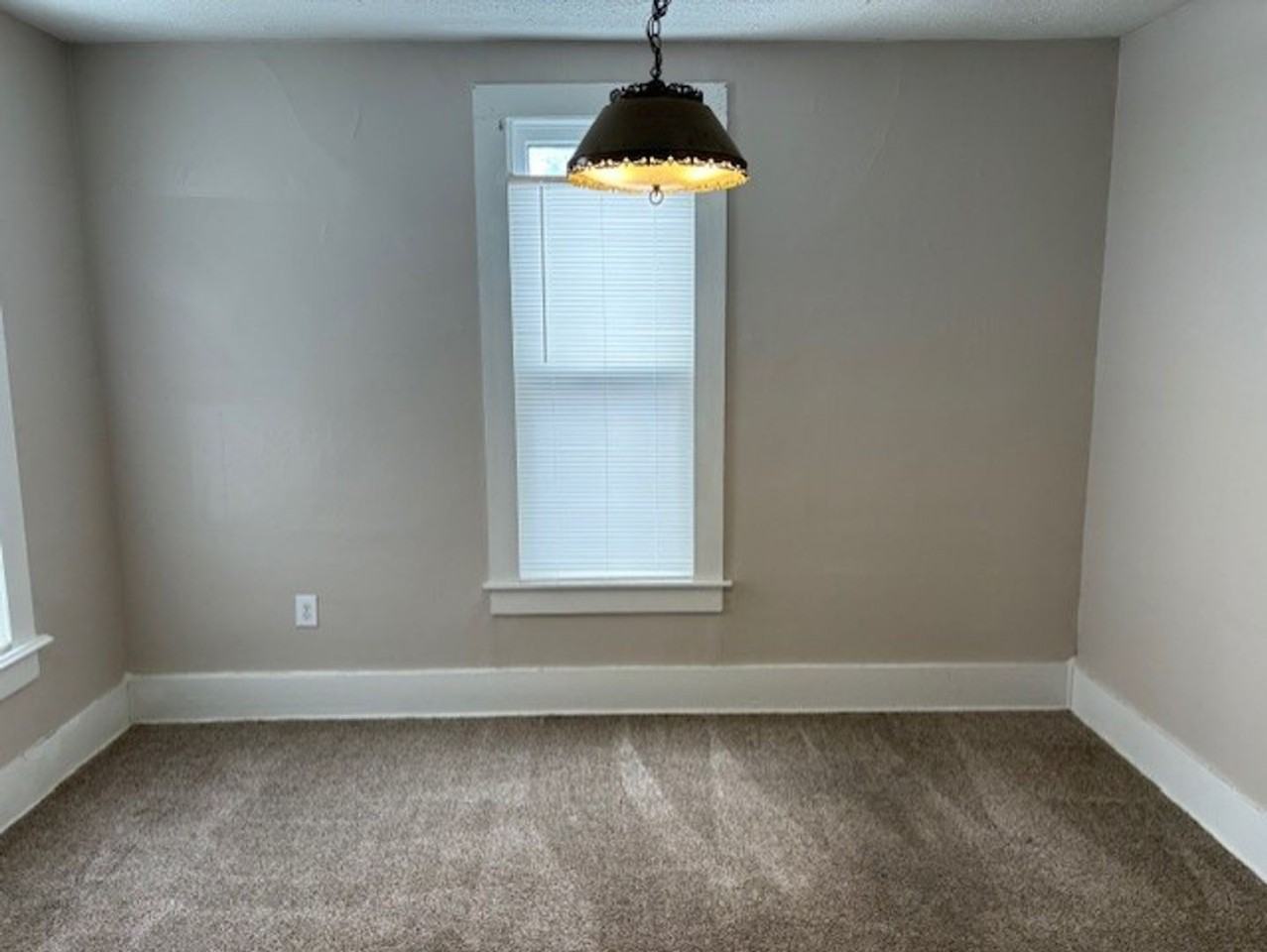 15 Vernon Ave - Photo 6 of 10