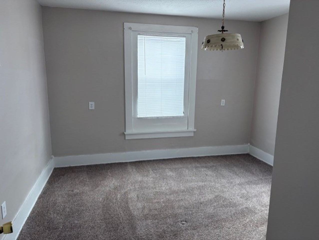 15 Vernon Ave - Photo 7 of 10