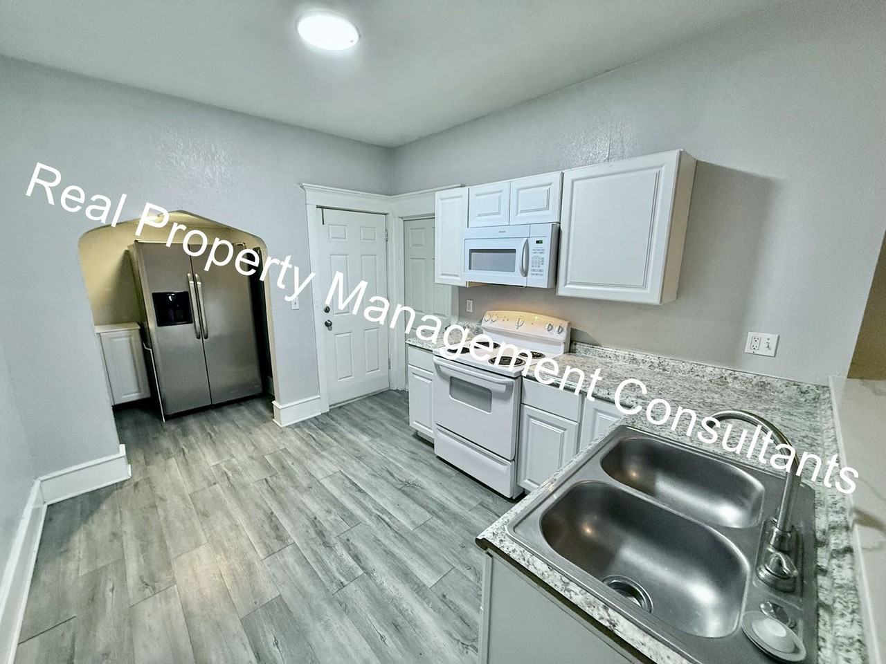 4546 S Benton Ave - Photo 6 of 17