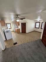 614 Douglas Ave, Des Moines, IA 50313 - Photo 1 of 1