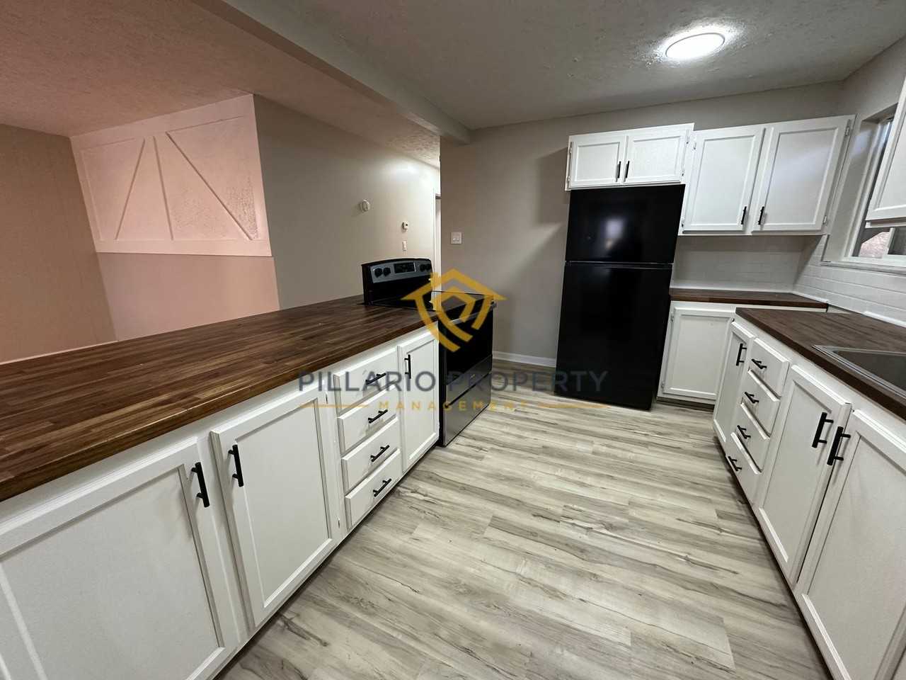 4703 E Minnesota St - Photo 4 of 14