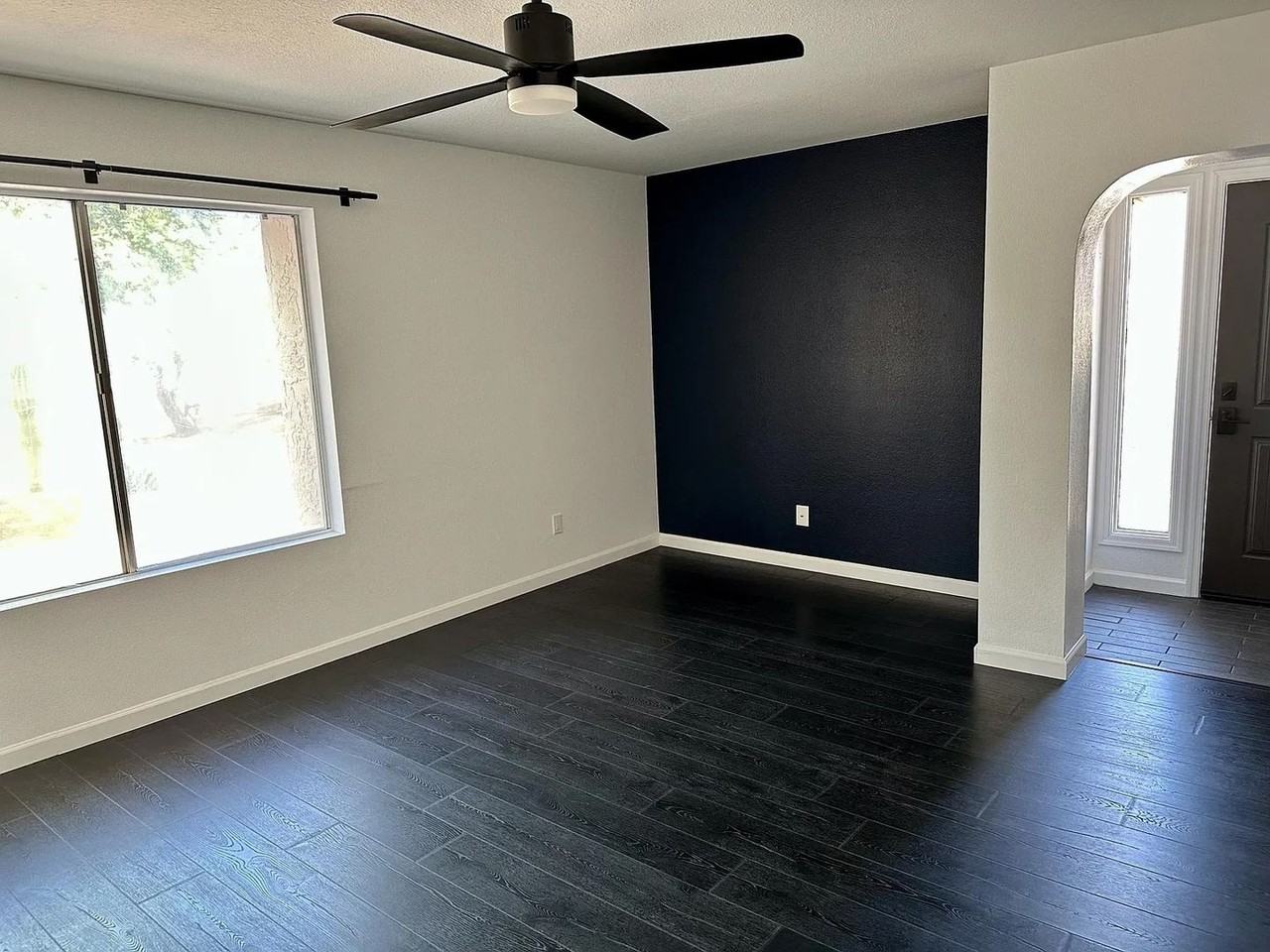 826 E Eugie Ave - Photo 7 of 18