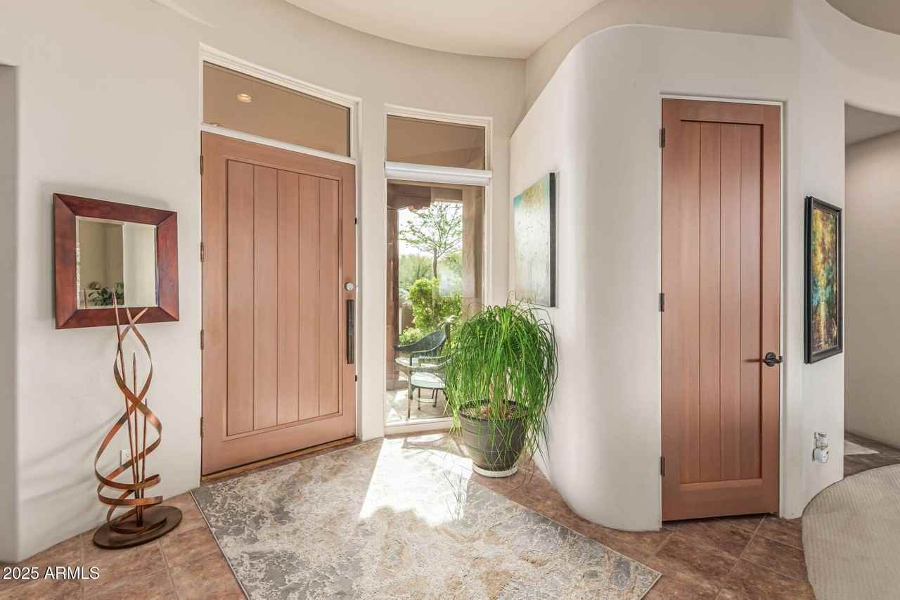 7872 E Thorntree Dr - Photo 5 of 47