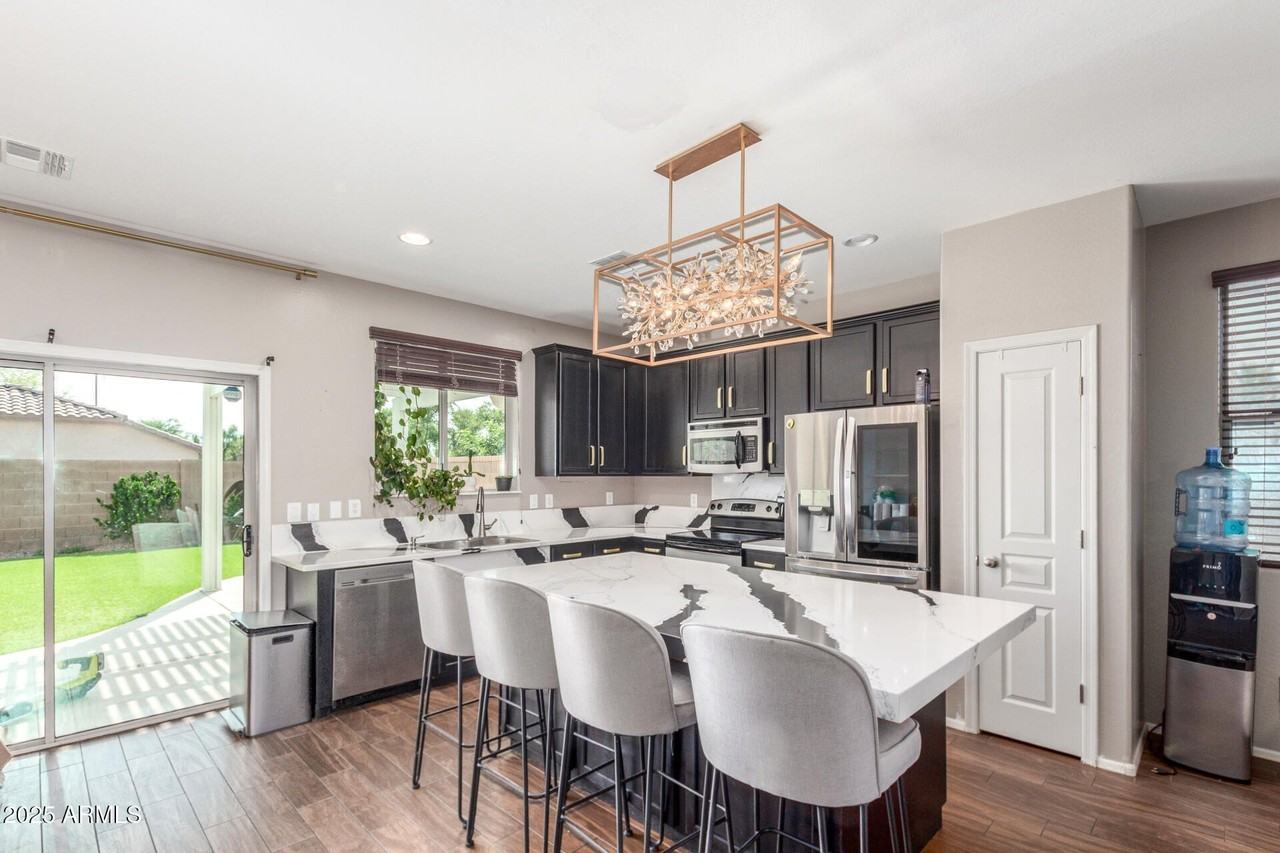 4135 E Waterman Ct - Photo 5 of 16