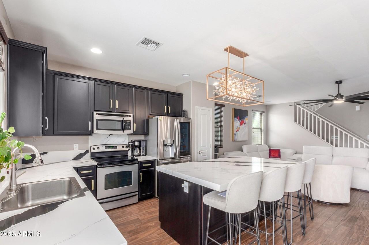 4135 E Waterman Ct - Photo 6 of 16