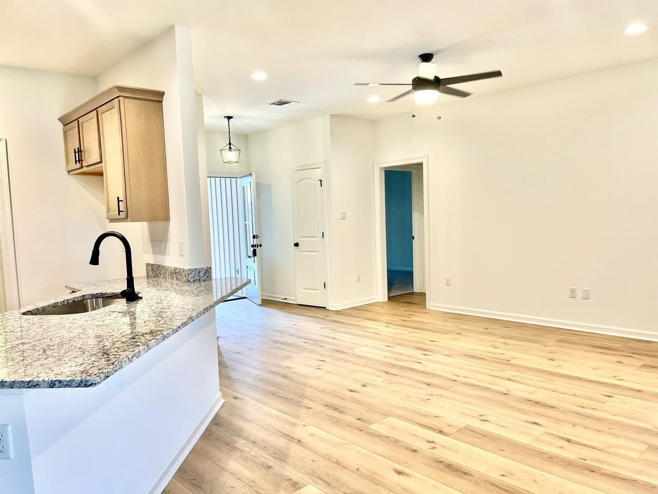 333 Settlers Run Dr - Photo 2 of 4