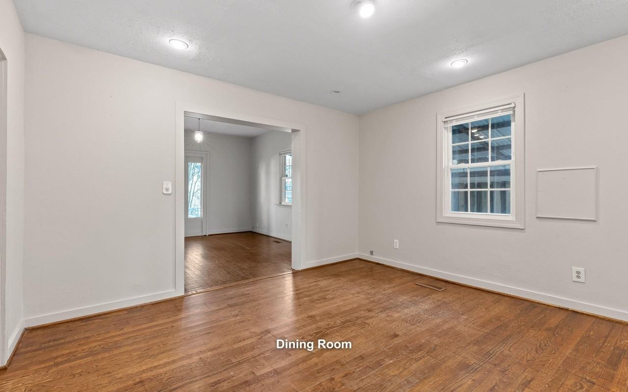 304 Keith St - Photo 6 of 28