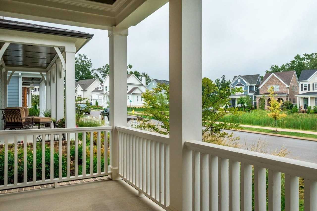 454 Alston Dr - Photo 2 of 32