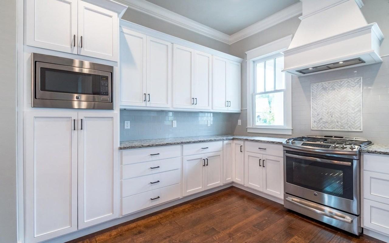 454 Alston Dr - Photo 6 of 32