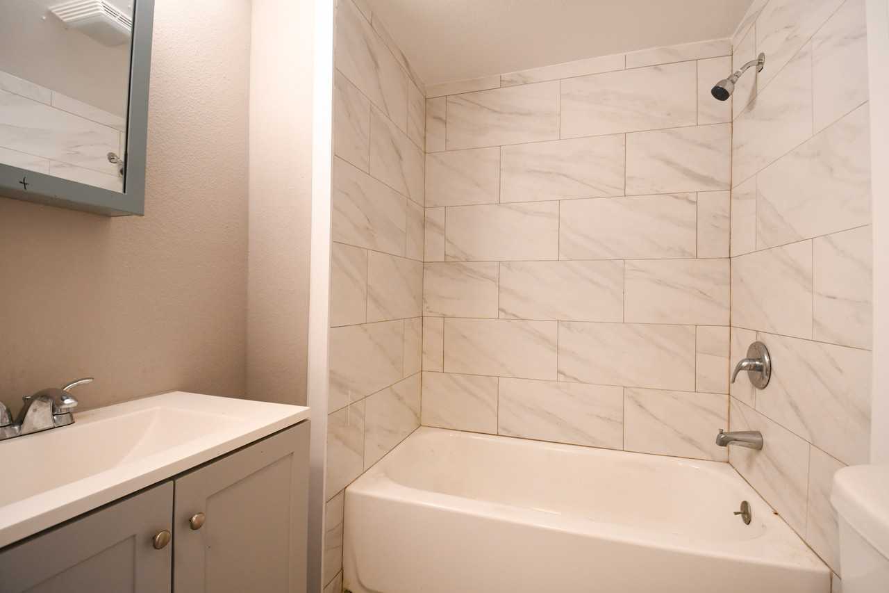 411 W 29th Ave #1 - Photo 7 of 7