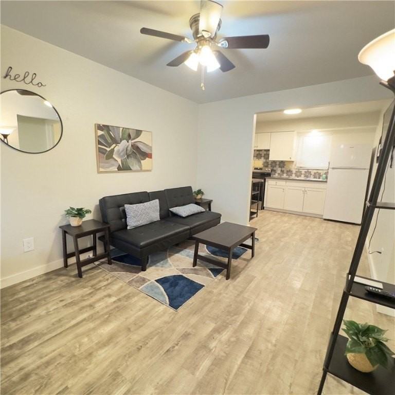 10654 Heizer Dr - Photo 2 of 9