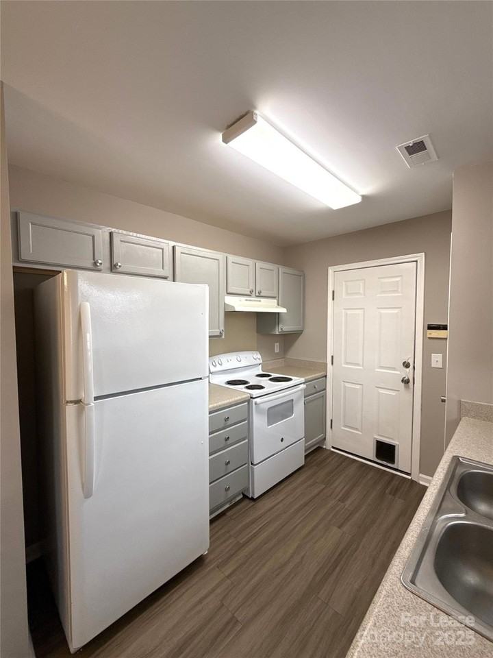 3631 Joel Turner Dr - Photo 6 of 15