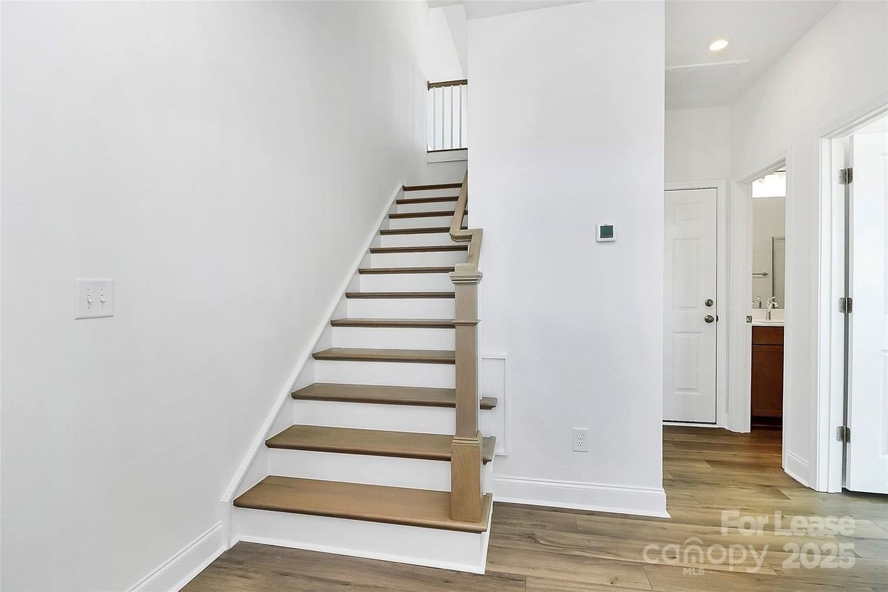 7118 Westrow Ave - Photo 3 of 16