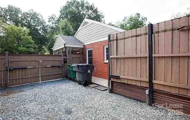 2618 Lumina Ave - Photo 4 of 15