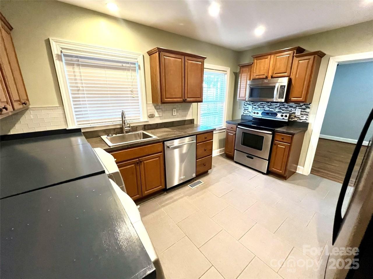 2618 Lumina Ave - Photo 6 of 15