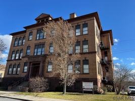 featured image of 280 Garfield St