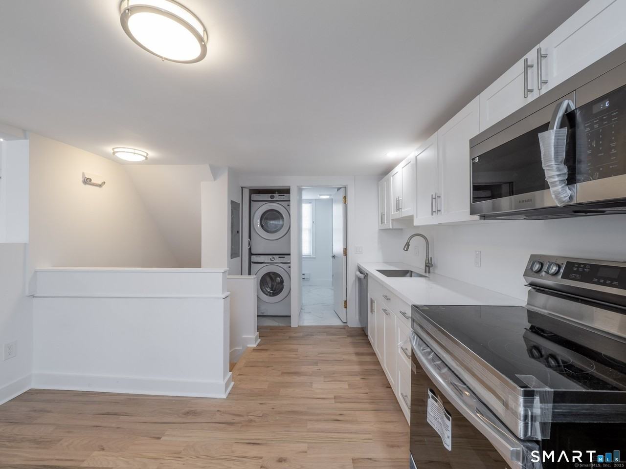 523 Danbury Rd #D - Photo 5 of 17