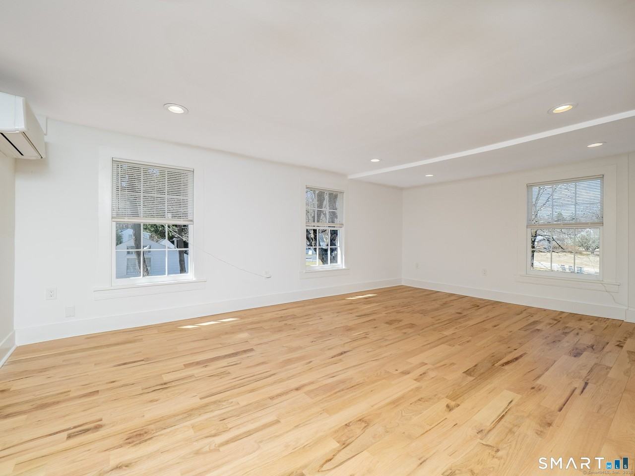 523 Danbury Rd #D - Photo 7 of 17