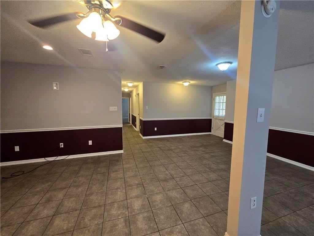 102 Everest Dr - Photo 4 of 23