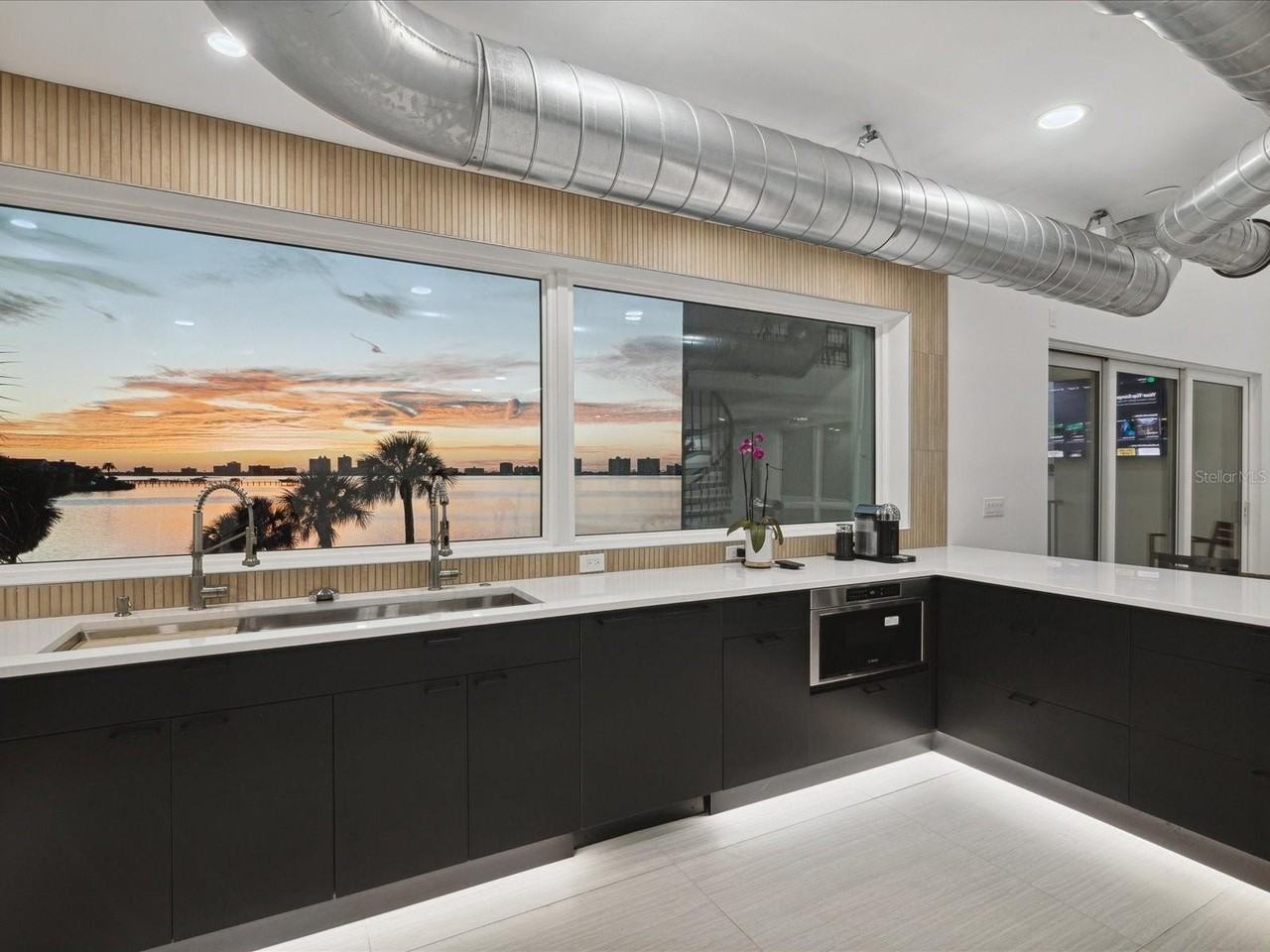 50 Coe Rd - Photo 5 of 39