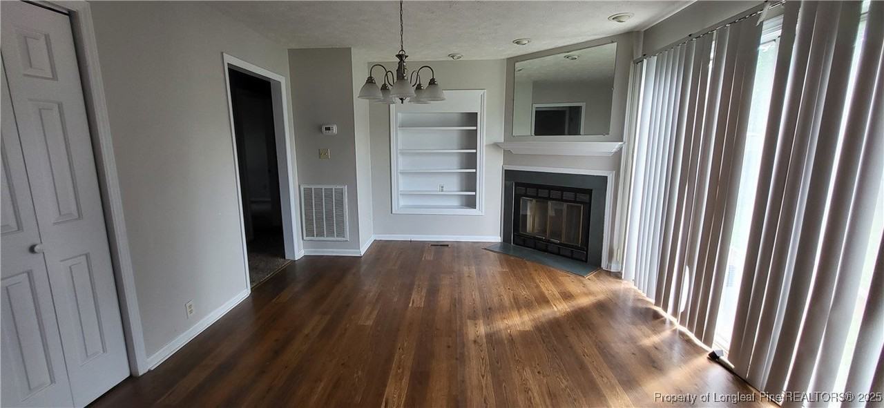 1439 Sprunt Ave - Photo 3 of 7