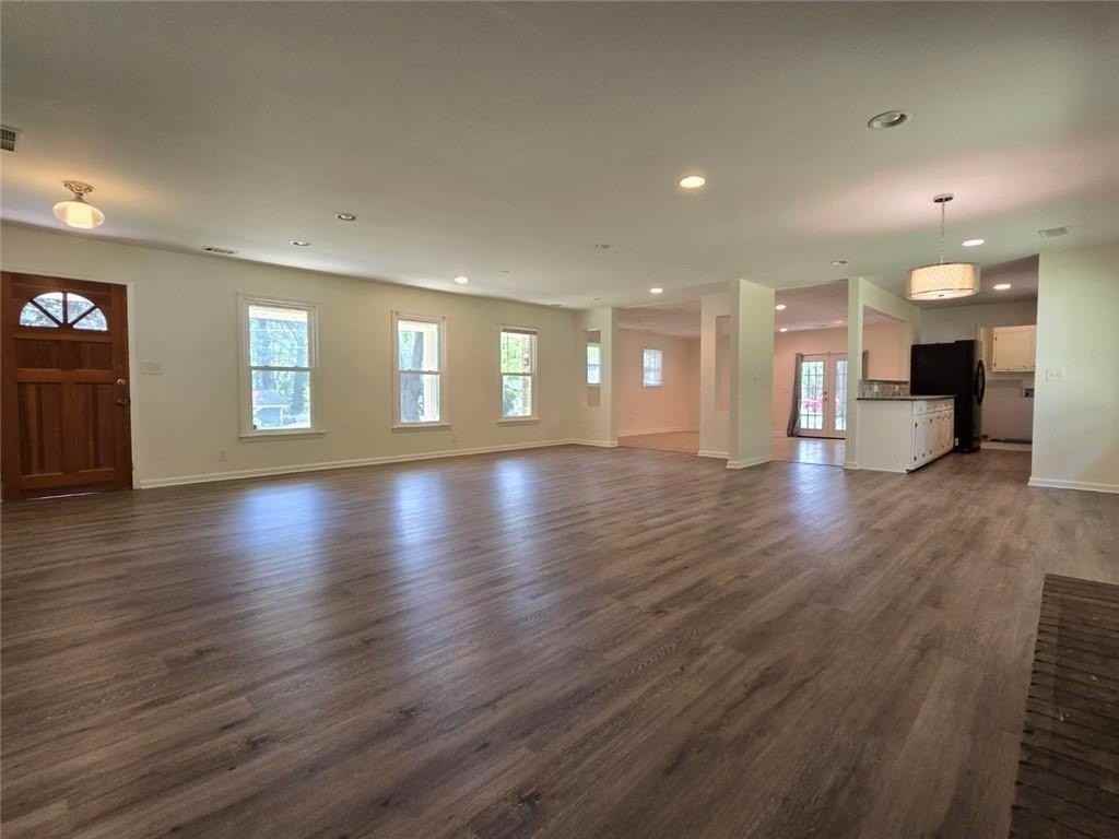 2729 Lanier Dr - Photo 4 of 25