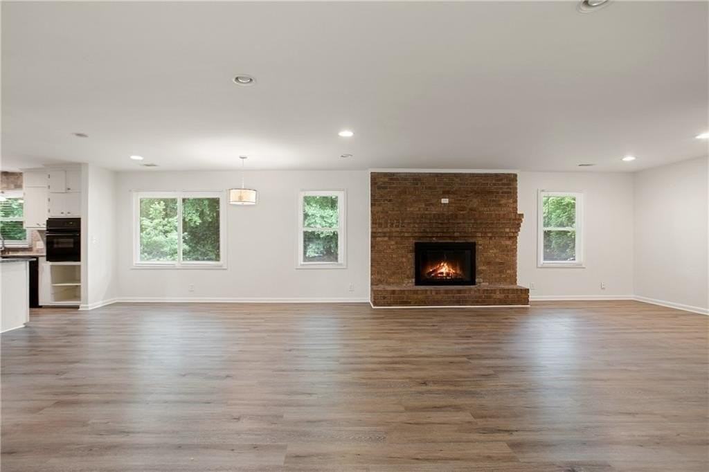 2729 Lanier Dr - Photo 7 of 25