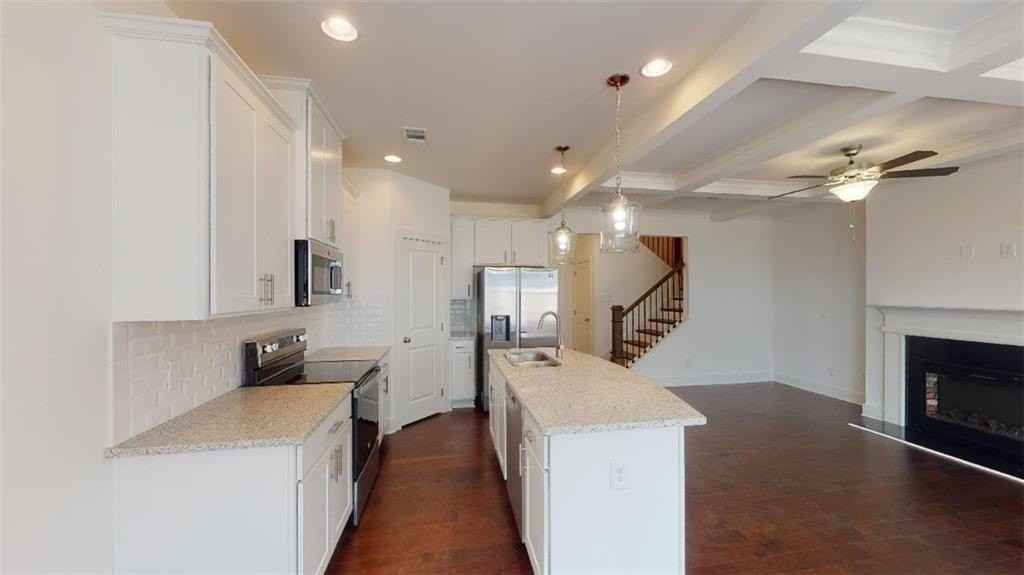 2253 Mulsanne Dr - Photo 6 of 28