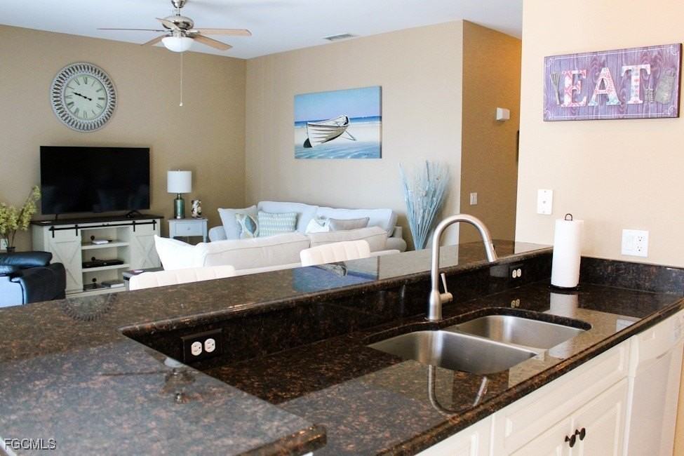 16685 Lake Circle Dr Apt 1044 #1044 - Photo 4 of 31