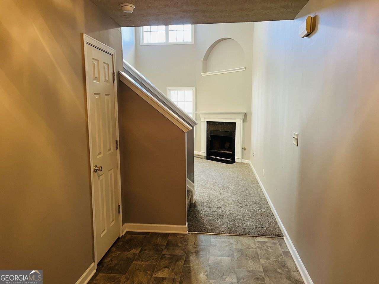 2119 Manhattan Pkwy - Photo 3 of 25