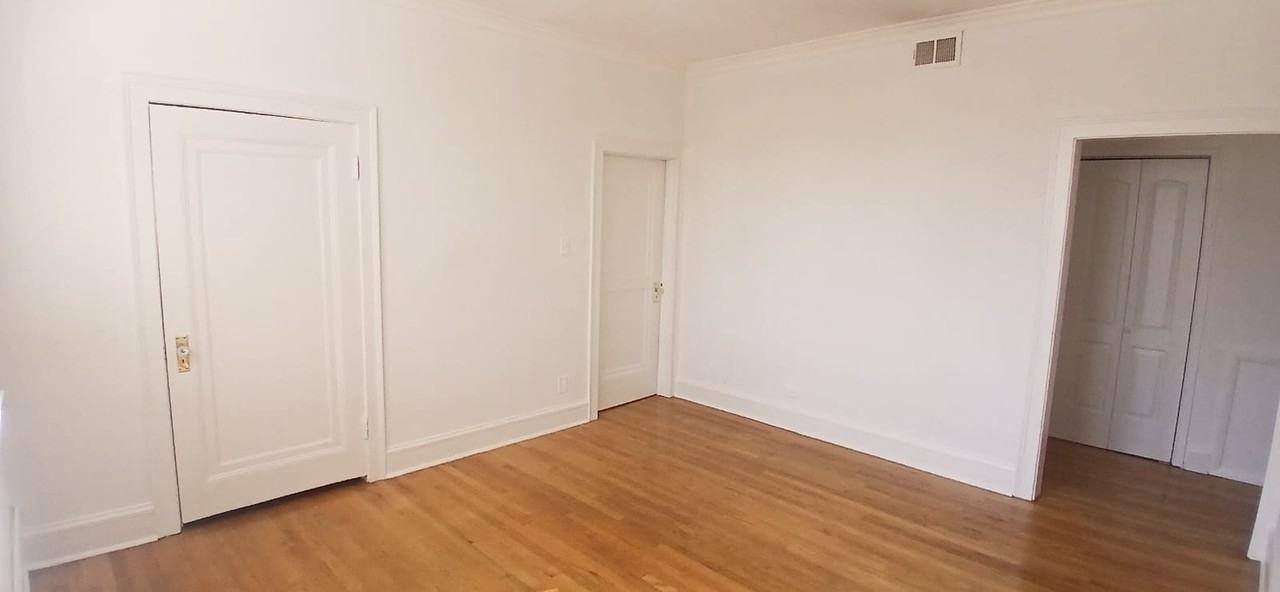 4808 W Barry - 2W #2W - Photo 5 of 15