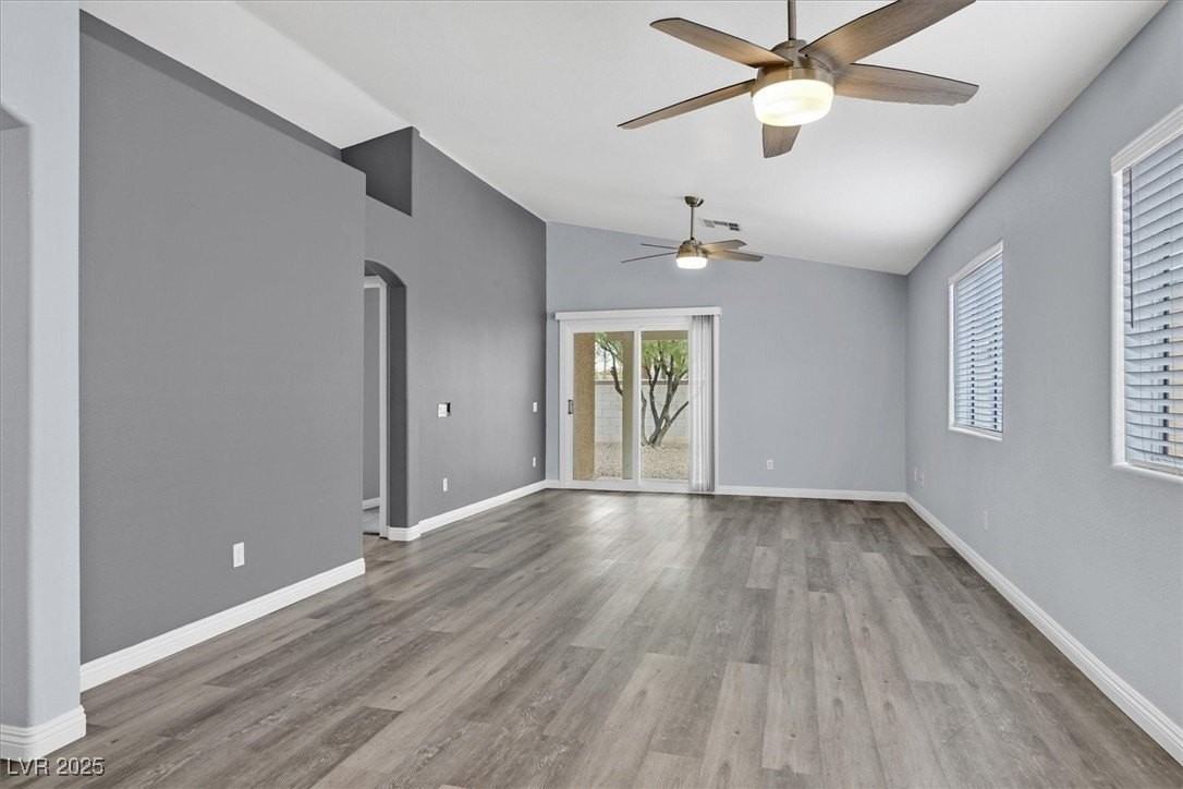 2126 Sunset Vista Ave - Photo 3 of 26