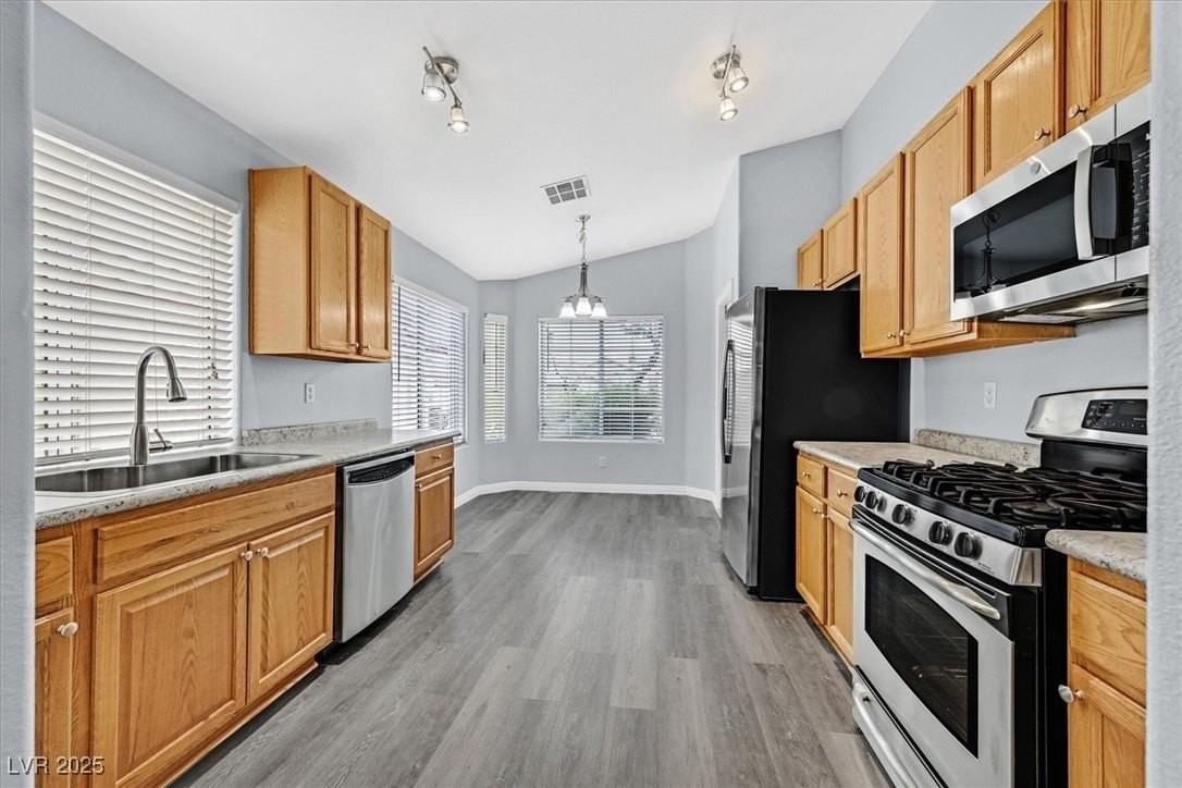 2126 Sunset Vista Ave - Photo 5 of 26