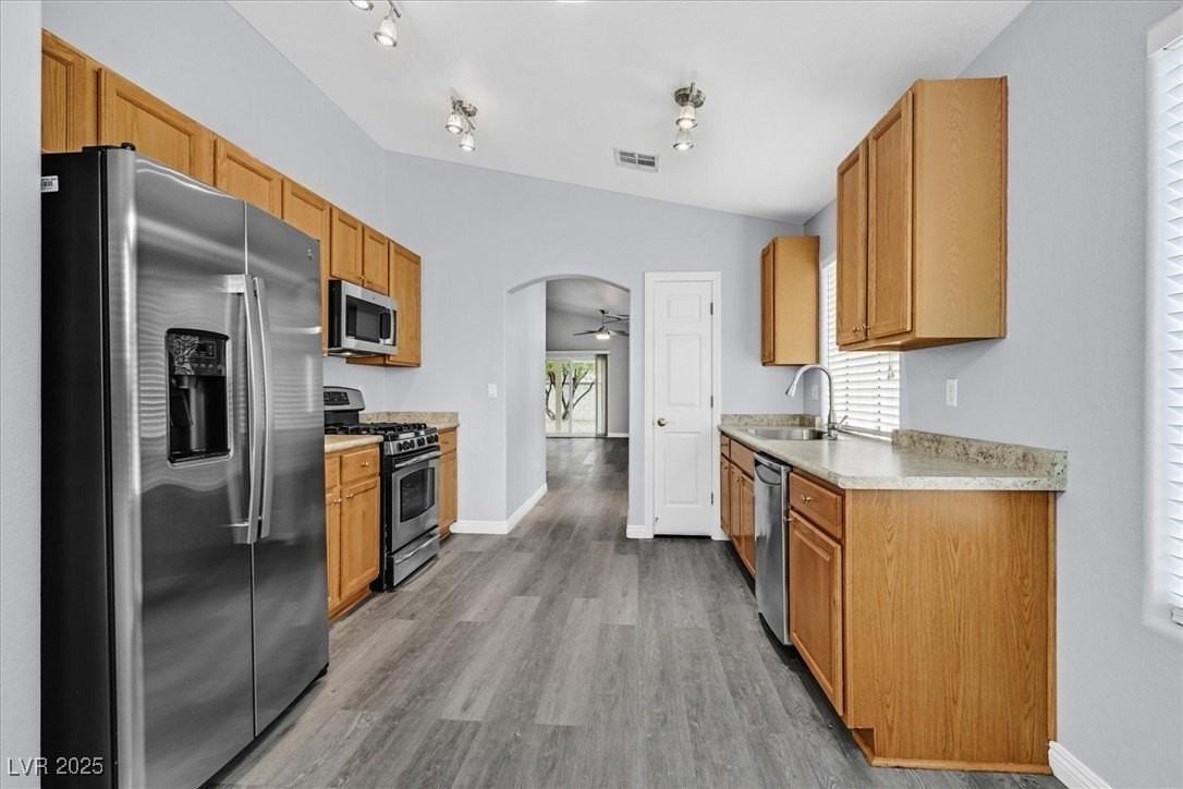 2126 Sunset Vista Ave - Photo 7 of 26